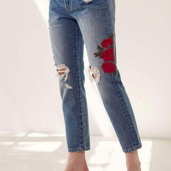 Levi's 501 T Floral Embroidered Tapered Jeans Medium Wash Women's Size 28 H11510 - Picture 3 of 12